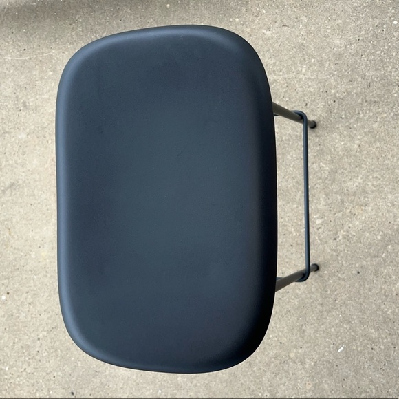 Muuto Bar Stool - Picture 8 of 8